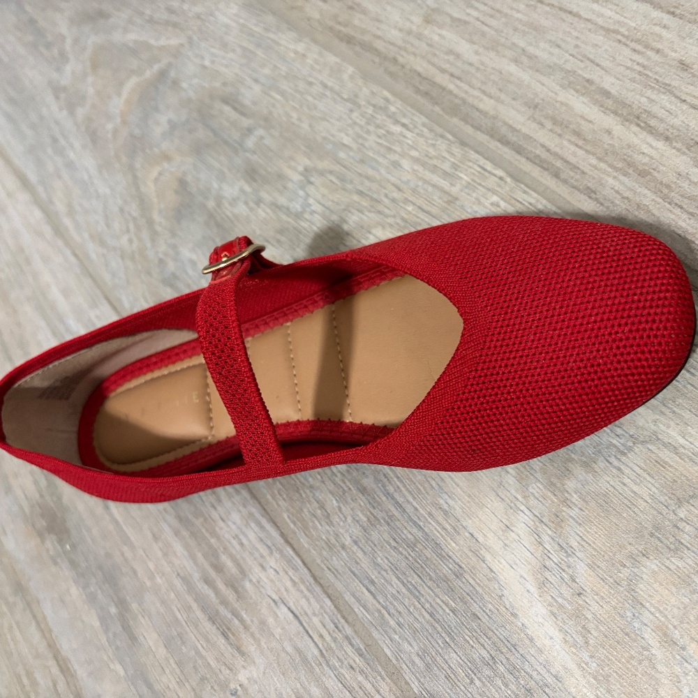 LIKE NEW! Women's Elly & Katie Red Fabric Woven Flat Mary Janes - 6 - Picture 7 of 11